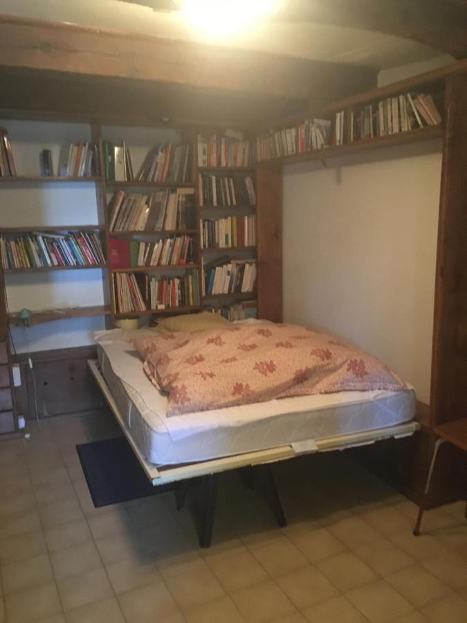 Gîte à la campagne Quins Exterior foto